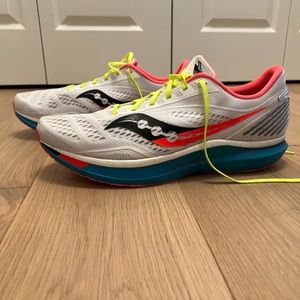 Men’s Saucony Endorphin Speed US 15 White Mutant